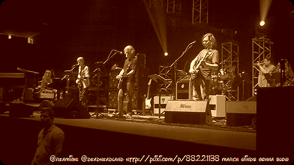 @reamigh: @deadheadland http://plixi.com/p/88221138 march winds gonna blow 